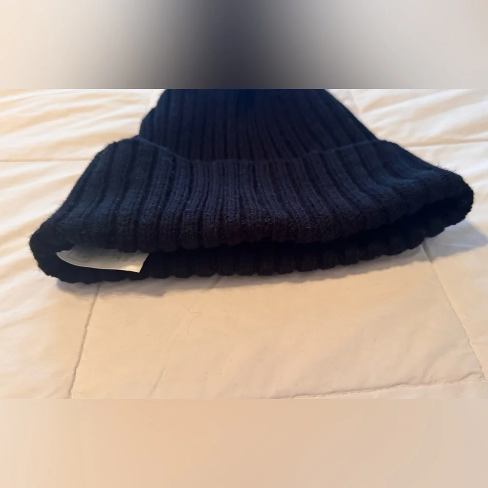 14th & UNION Black Beanie Hat w White Faux Fur Pom Pom Top